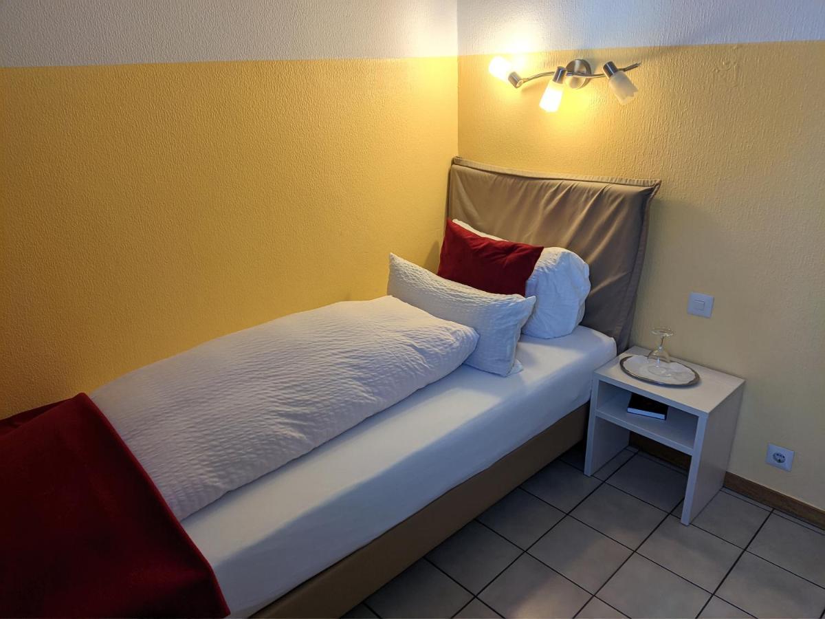 Hotel Rath Schwalmtal  Extérieur photo