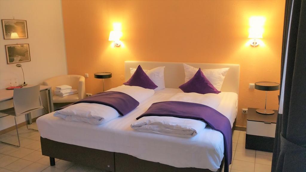 Hotel Rath Schwalmtal  Extérieur photo